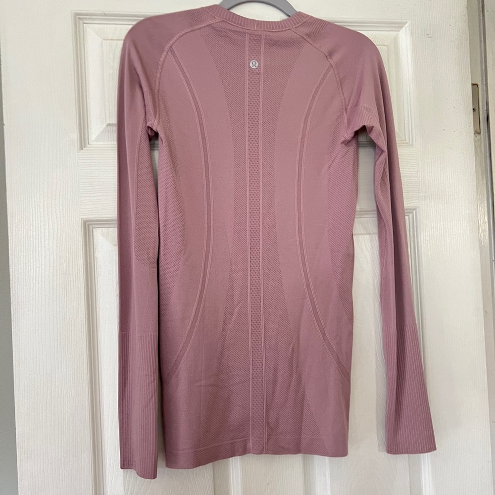 Lululemon Swiftly Tech Long Sleeve Antique Pink Athletic Top - Picture 4 of 4